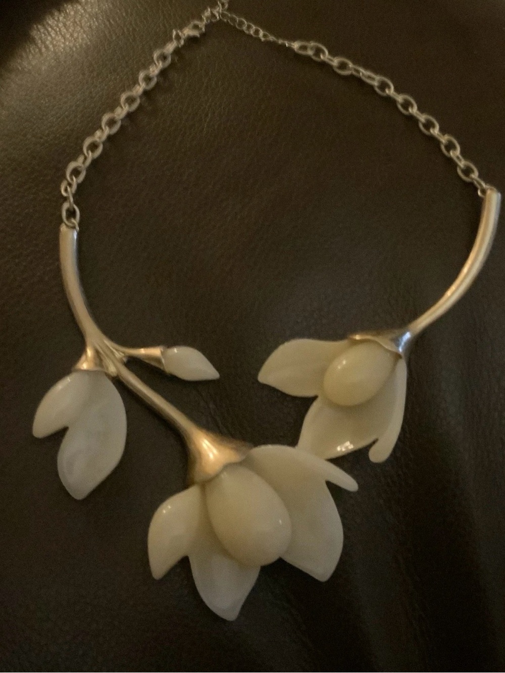 Art Nouveau Artisanal Flower Necklace Museum Magnolia Floral Jade Gold Botanical - Picture 4 of 8